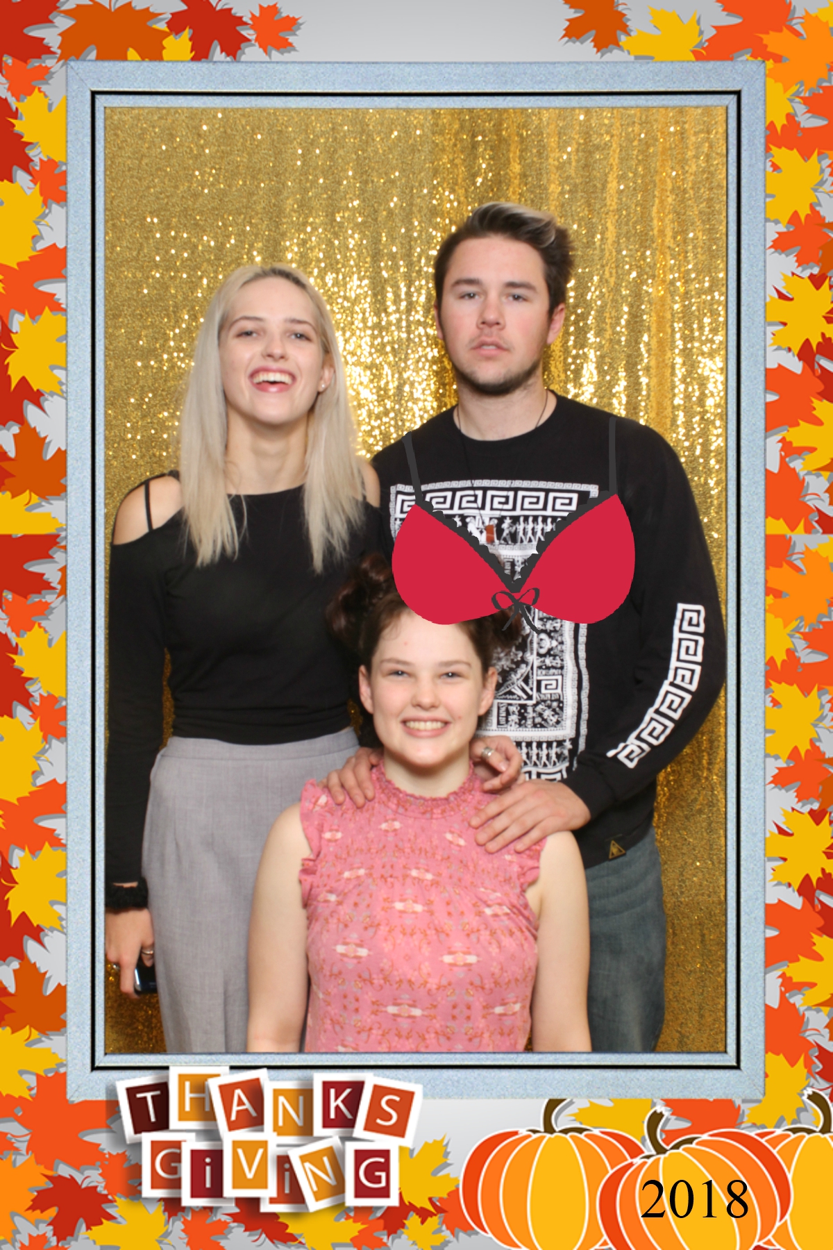 Thanksgiving 2018 | View more photos from the event at gallery.niknoxphotobox.com/u/NiKnox-Photo-Box/Thanksgiving-2018